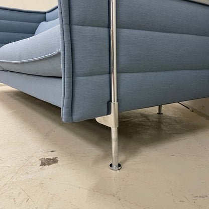 Vitra Alcove Lowback 3-Sitzer Sofa in petrol mit chrom Stahlrohrgestell und robustem Stoffbezug