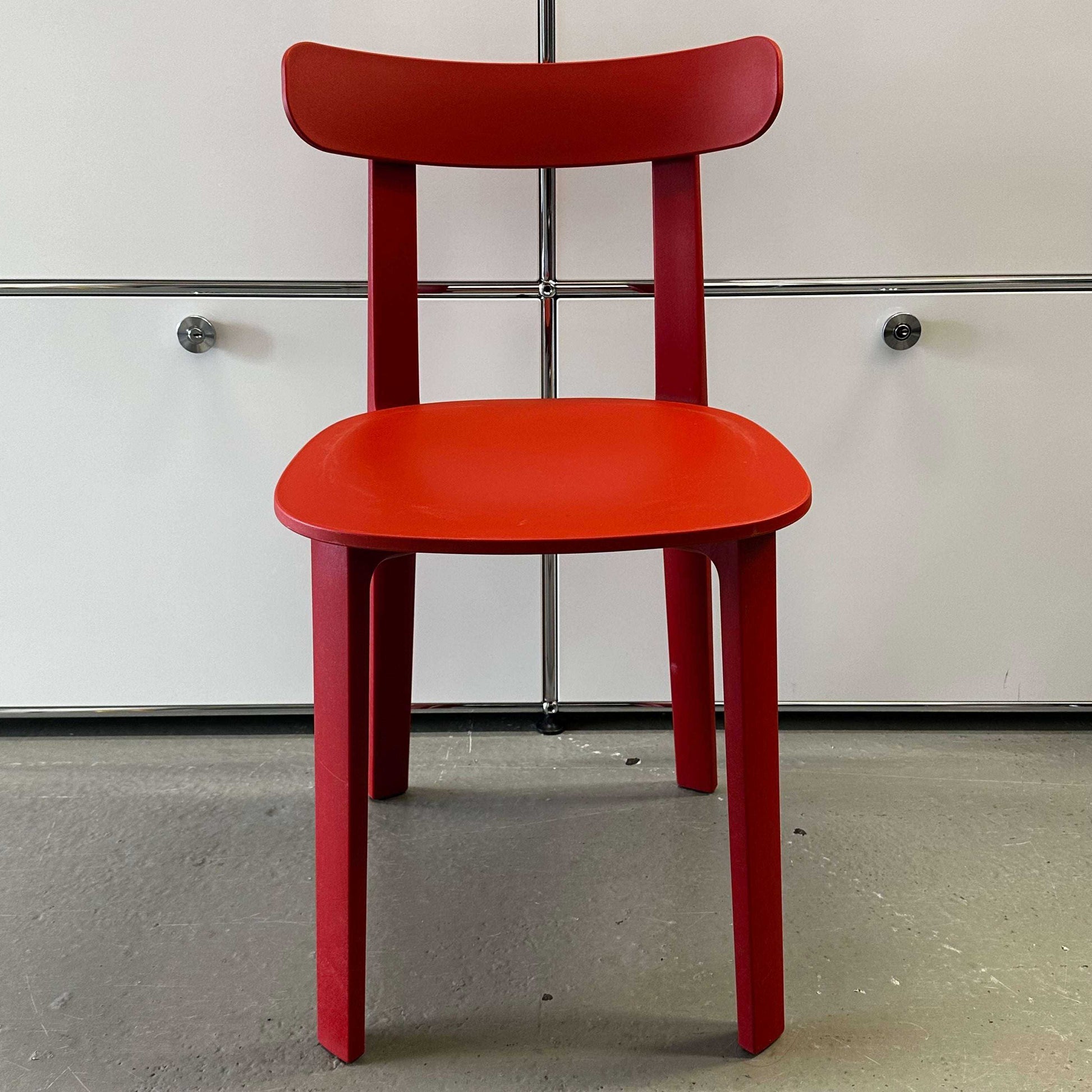 Vitra All Plastic Chair in Backstein color with minimalist design, durable plastic construction, suitable for indoor and outdoor use