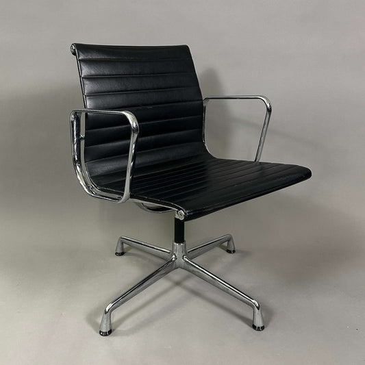 Vitra EA 108 Leder schwarz