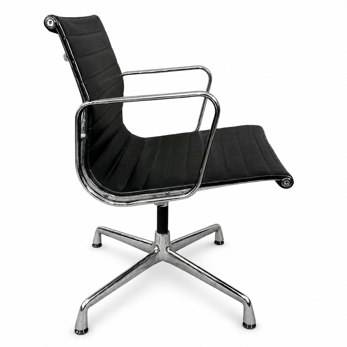 Vitra EA 108 Leder schwarz