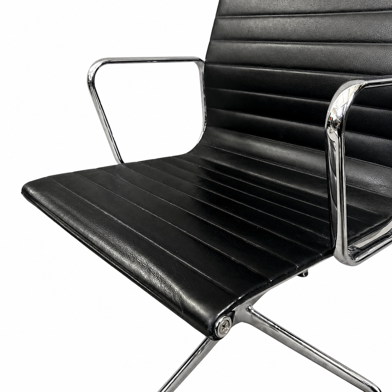 Vitra EA 108 Leder schwarz