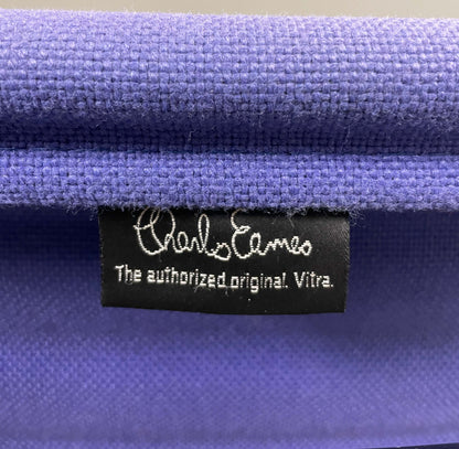Vitra EA 115 Hopsak Stoff in Lavendel mit Charles Eames Etikett