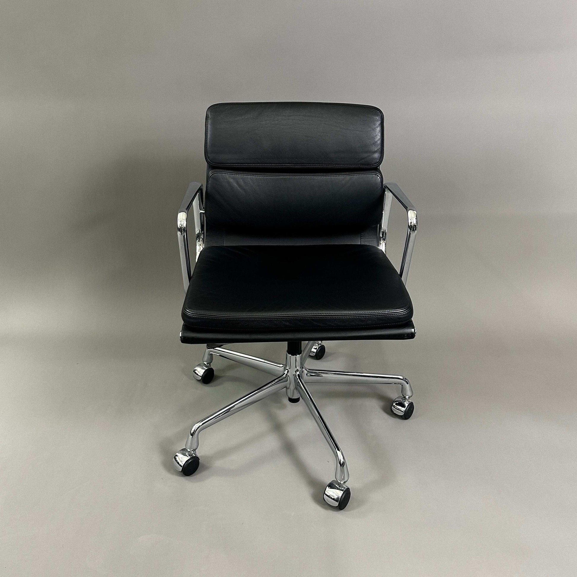 Vitra EA 217 black leather swivel office chair with chrome frame and adjustable seat height