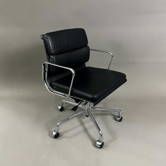 Vitra EA 217 black leather office chair with chrome frame and adjustable gas lift