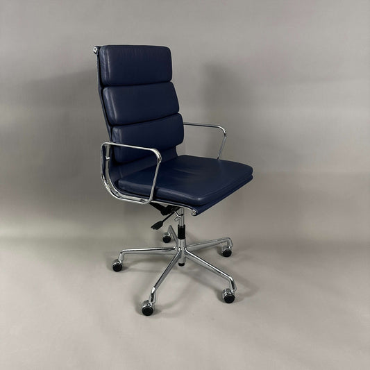 Vitra EA 219 Bürostuhl aus blauem Leder mit verchromtem Gestell und verstellbarer Sitzhöhe