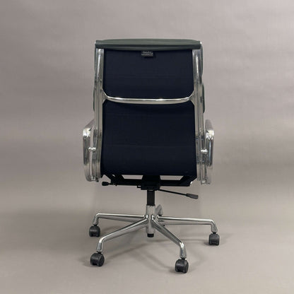 Vitra EA 219 Bürostuhl mit dunkelgrünem Leder und poliertem Aluminiumgestell, verstellbare Rückenlehne und Sitzhöhe