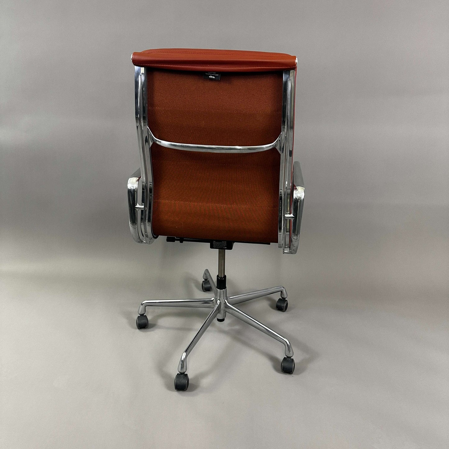 Vitra EA219 secondhand