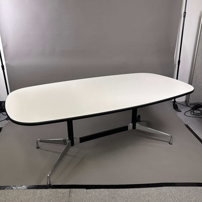 Vitra Eames Segmented Tisch mit weißer HPL Platte und schwarzer Kante, 200x110 cm, neuwertig