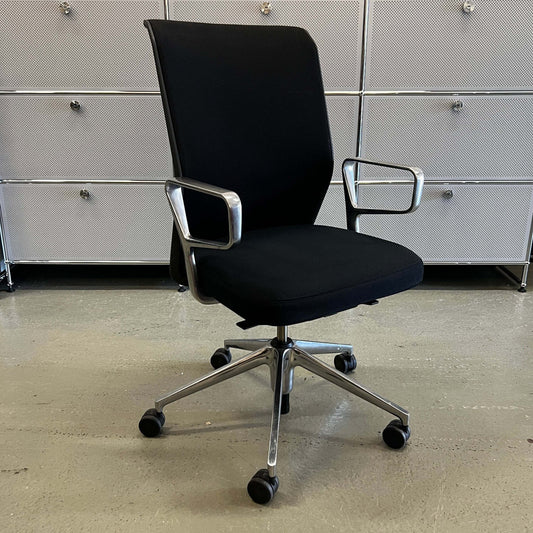Vitra ID Mesh black office chair with fine mesh material, aluminum armrests, adjustable height, lockable backrest, lumbar support and universal casters
