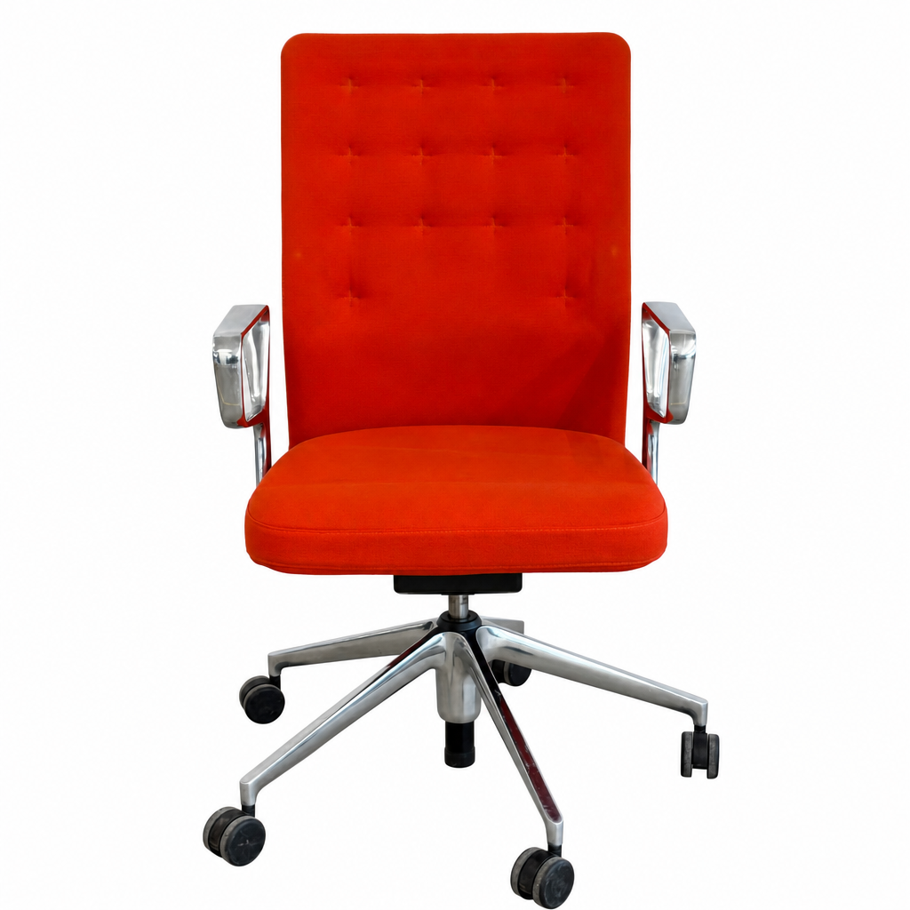 Vitra ID Trim Bürostuhl in Orange-Rot mit poliertem Aluminiumgestell und Ringarmlehnen auf Rollen.
