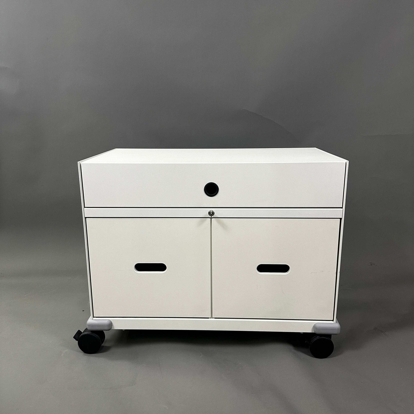 White Vitra PickUp Container with wheels, upper foldable compartment, handle, and cable outlet, size 77x63.5x40cm