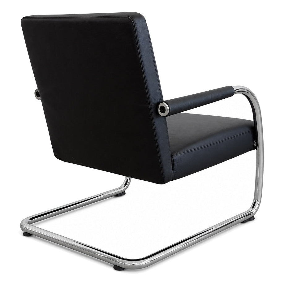Vitra VisaLounge Sessel in schwarzem Leder mit verchromtem Freischwinger-Gestell und gepolsterten Armlehnen.