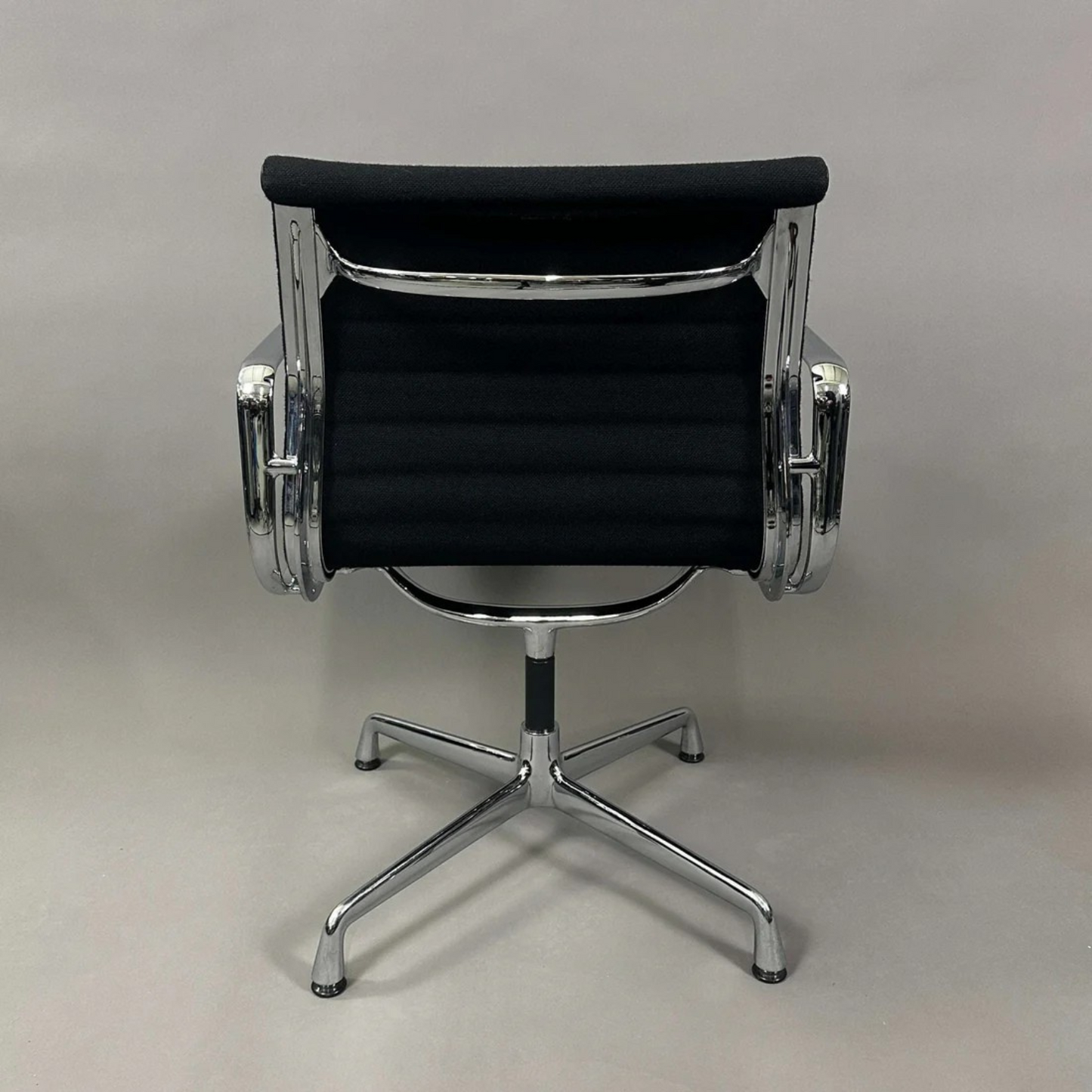 Vitra EA 108 Hopsak schwarz Rückseite