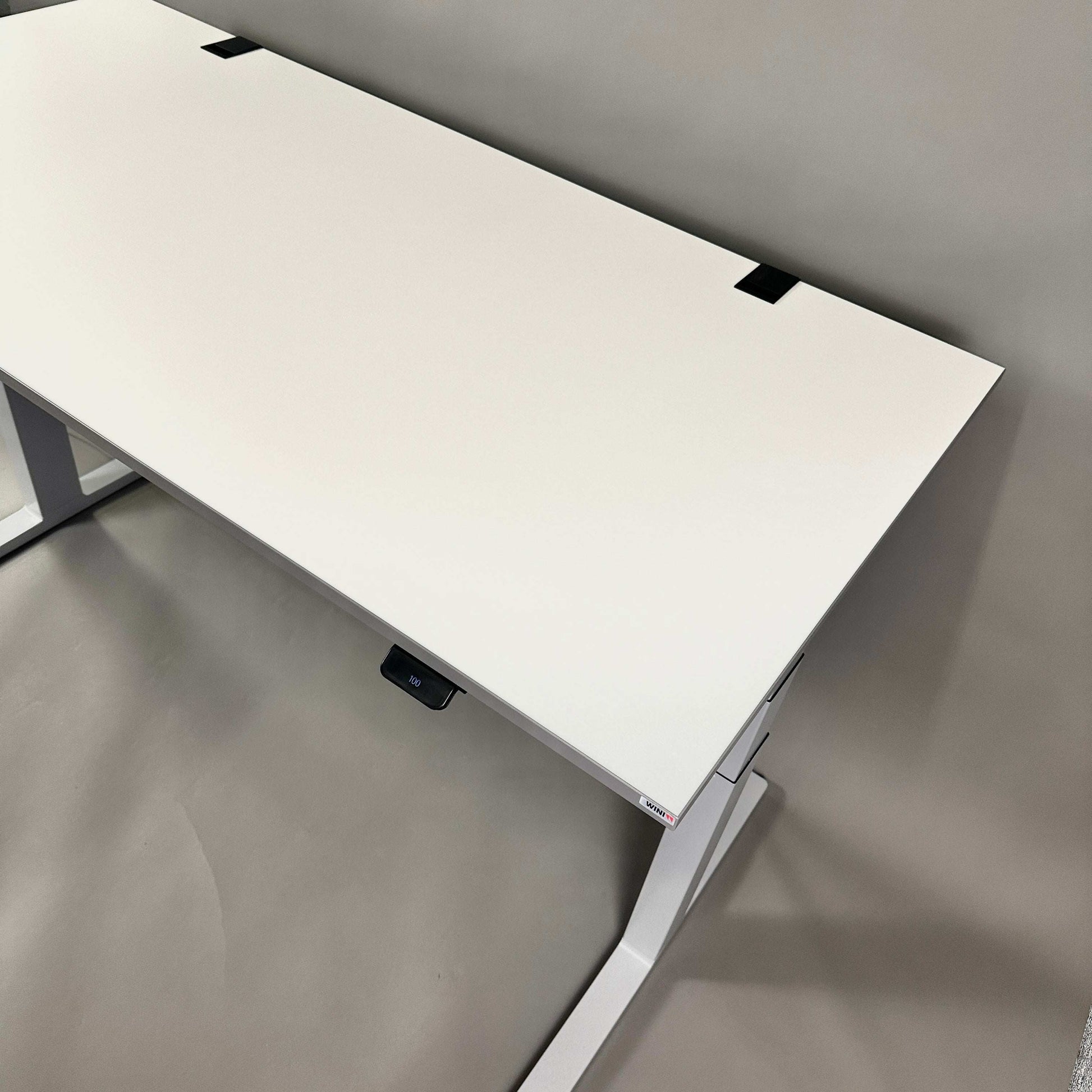 WINI Flow Schreibtisch 160x80cm electric height adjustable white office desk with cable management
