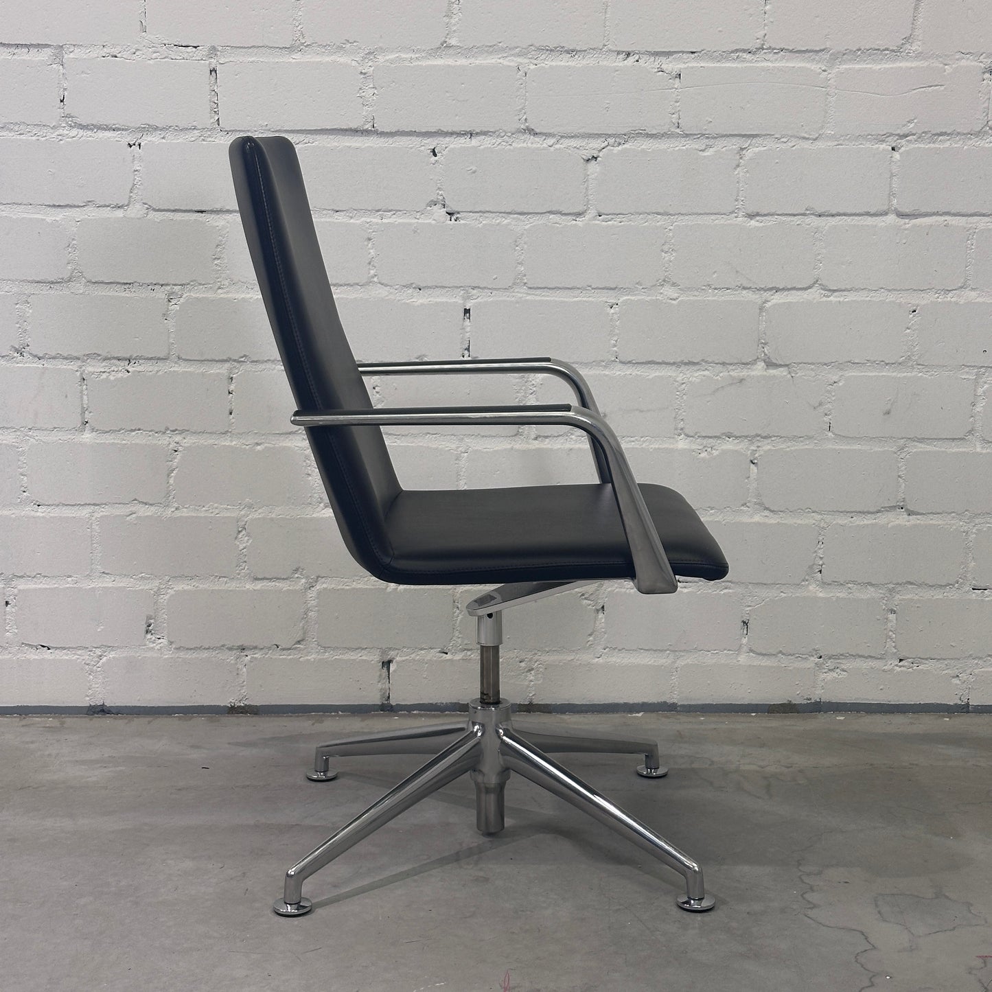 Brunner Fina Soft Konferenzstuhl