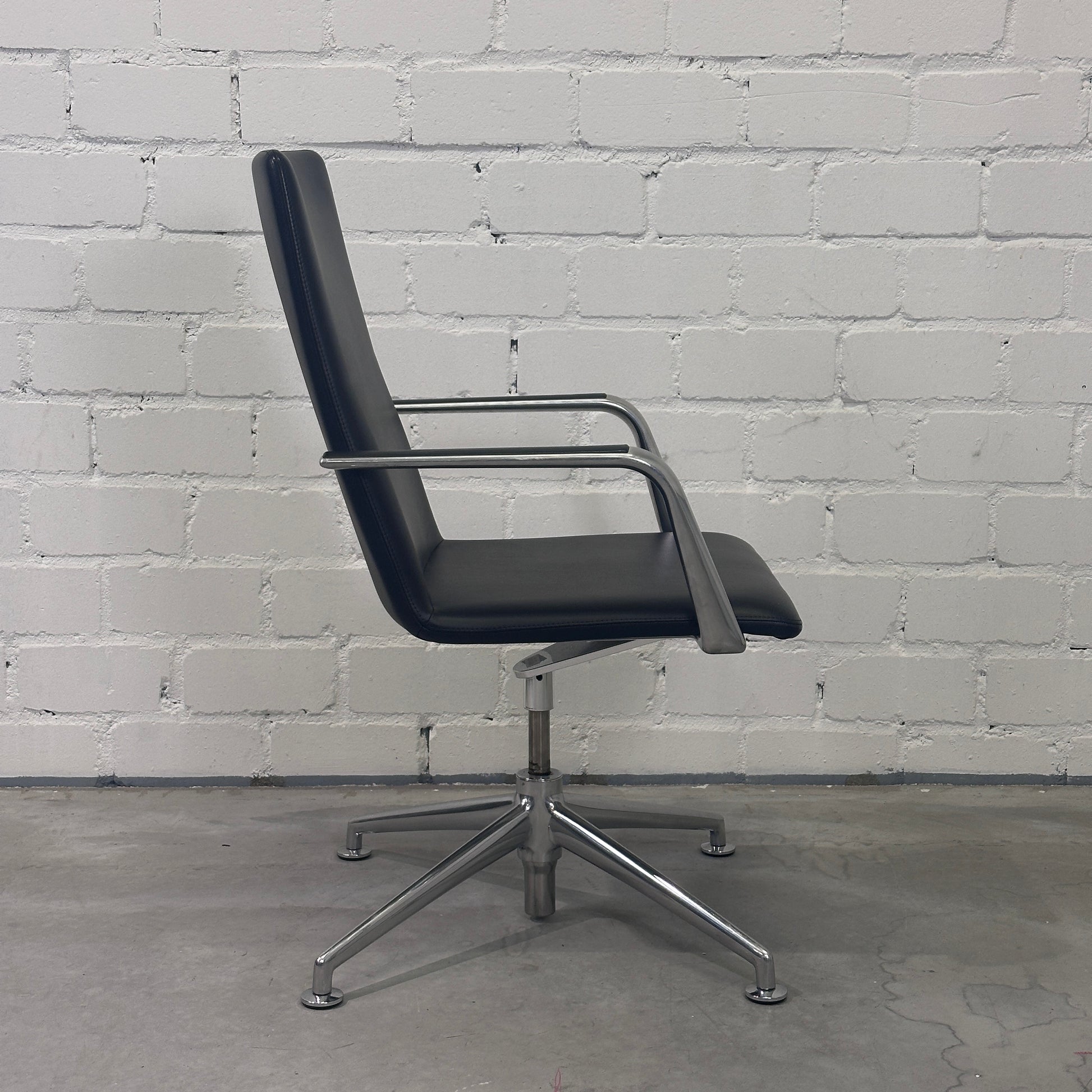 Brunner Fina Soft Konferenzstuhl