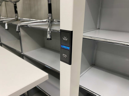 Control panel with separate switches for upper and lower light on the Waldmann Stehlampe LED floor lamp