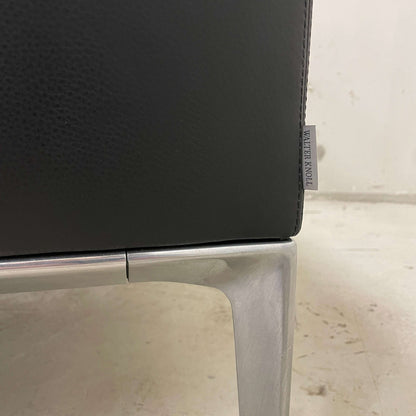 Walter Knoll Jaan Sessel schwarzes Leder silbernes Gestell Detailansicht