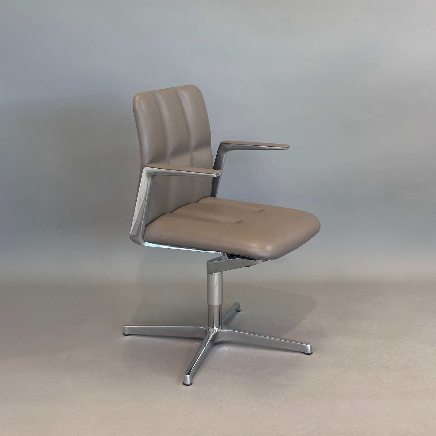 Walter Knoll Lead Chair drehbarer Stuhl aus braunem Leder mit arretierbarer Rückenlehne und verstellbarer Gegenkraft
