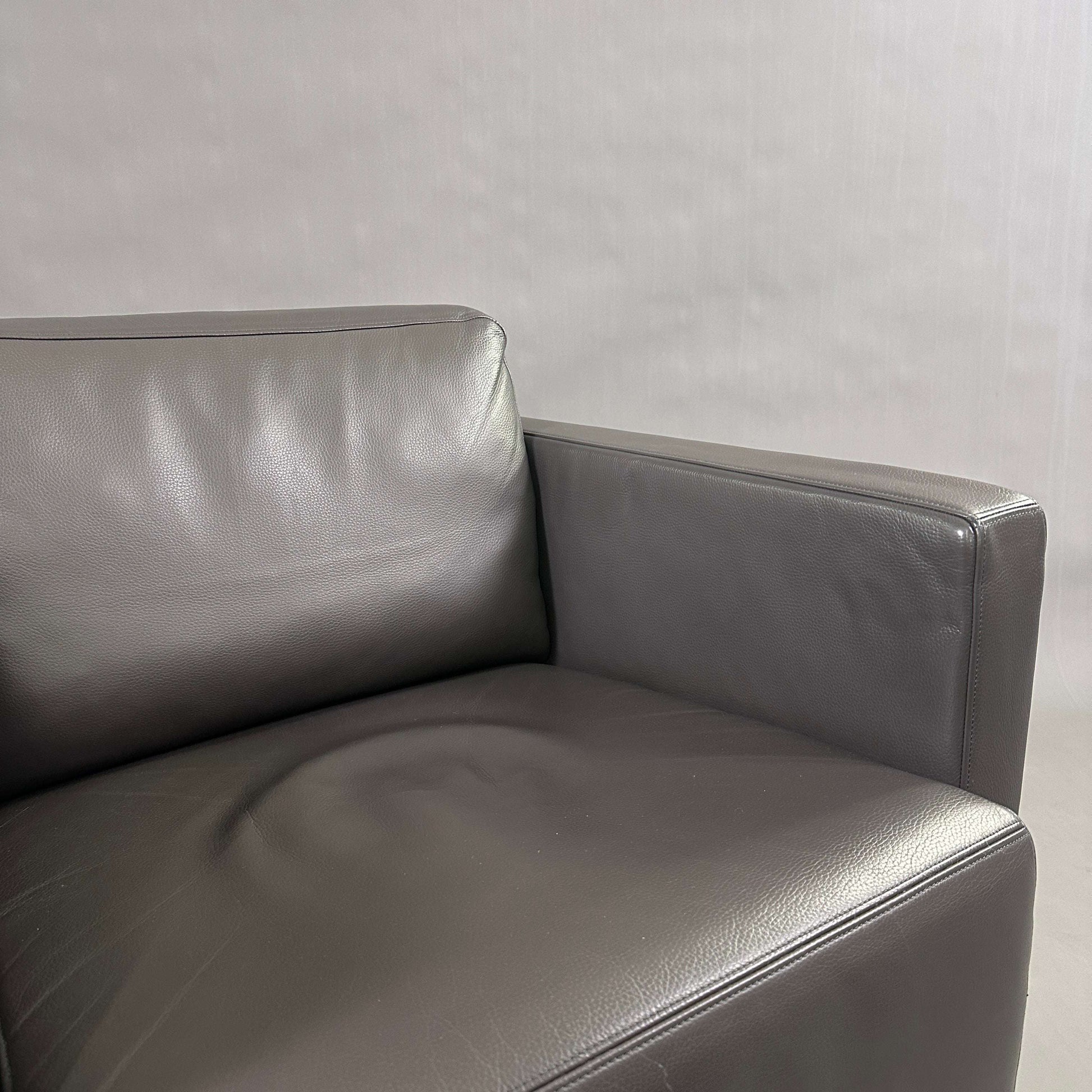 dunkelbrauner Walter Knoll Ledersessel Foster 500 mit modernem Design und klaren Linien
