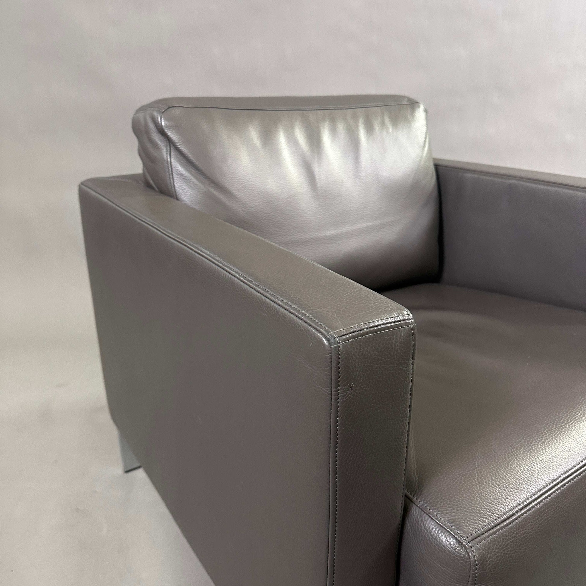 Walter Knoll Ledersessel Foster 500 dunkelbraun aus hochwertigem Leder, modernes Design von Norman Foster, 72x72x65 cm groß