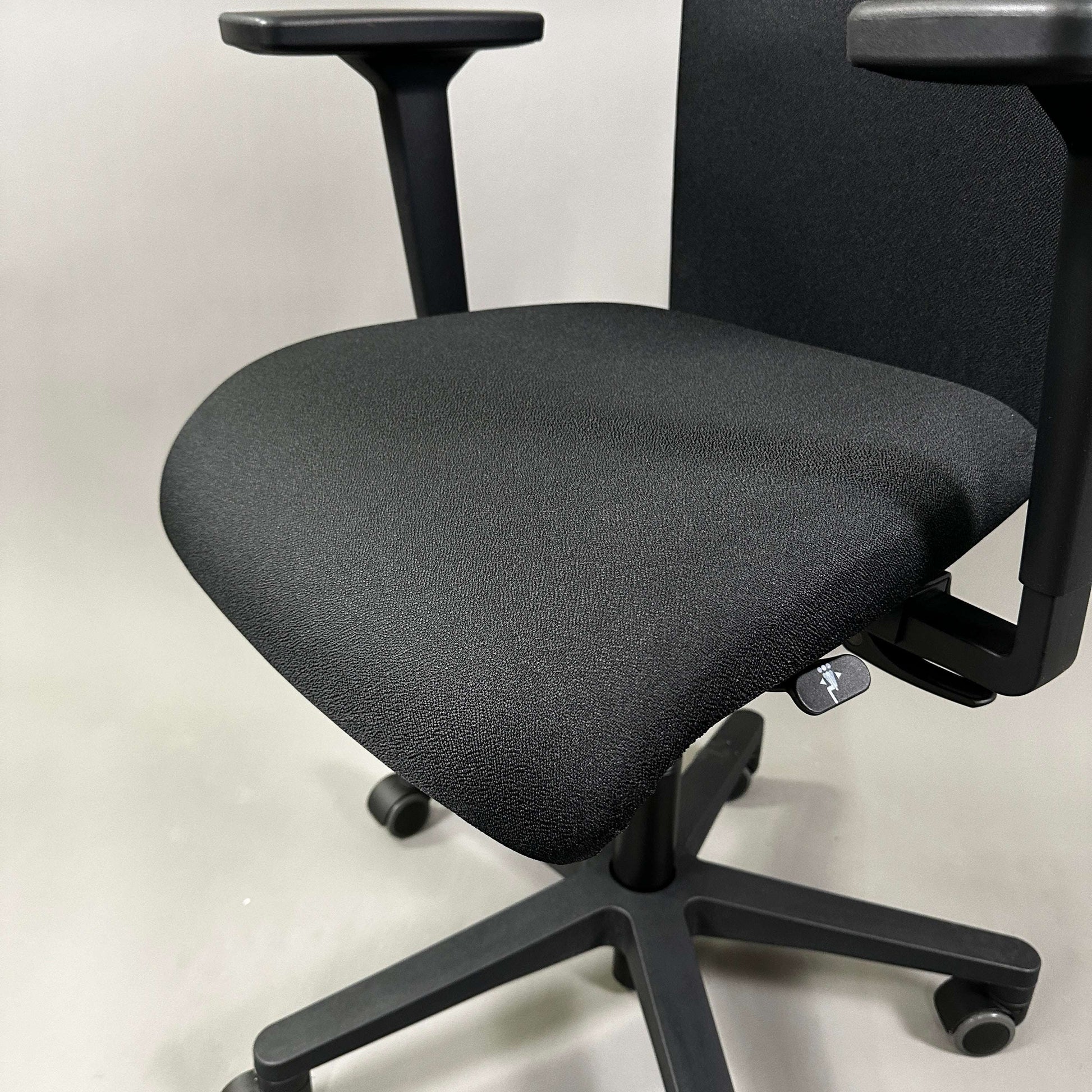 Ergonomic black Westaro Enjoy office chair with adjustable armrests and seat height