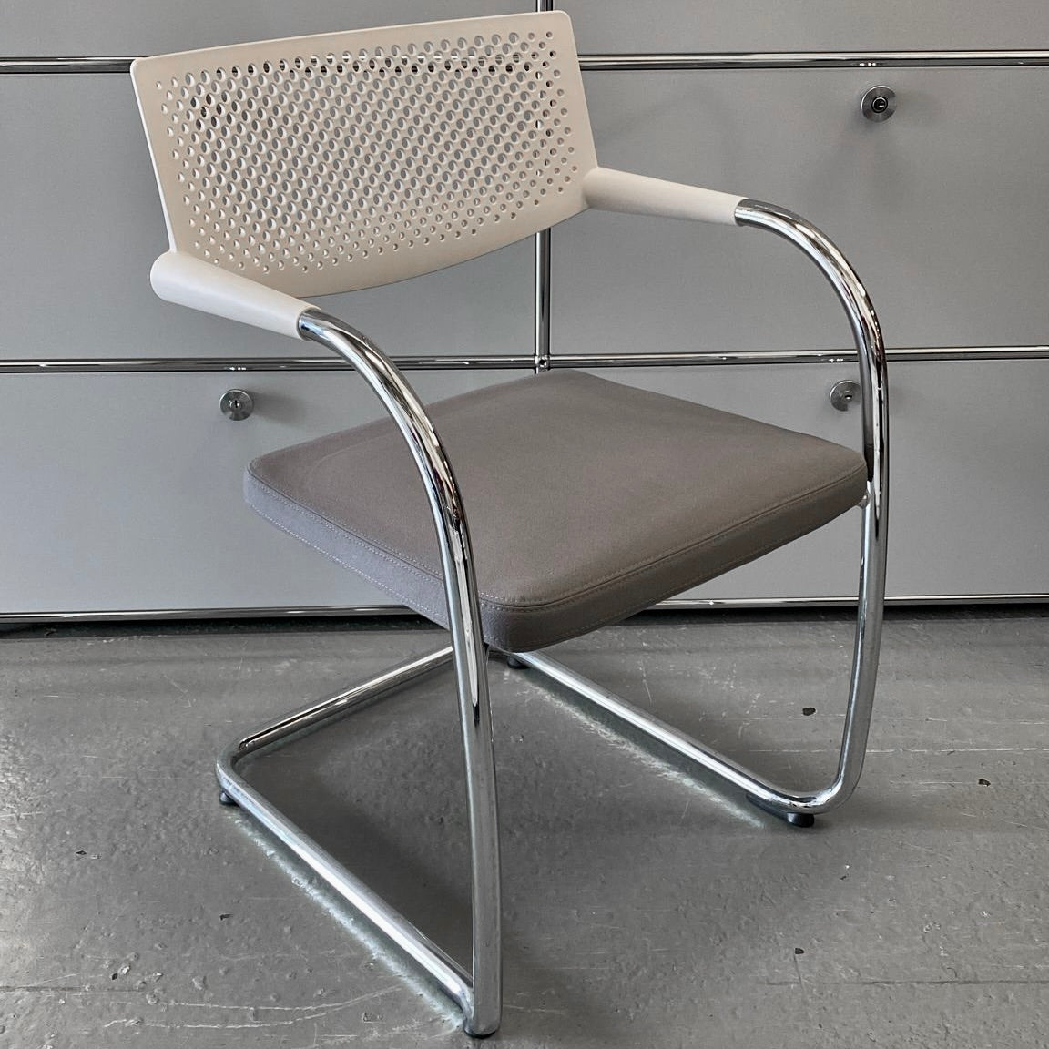 Vitra Visavis 2 grau/weiß