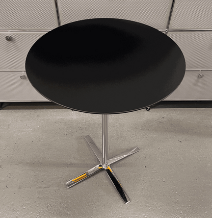 Wilkhahn Bistrotisch with 105cm height and 70cm diameter black round tabletop and chrome base