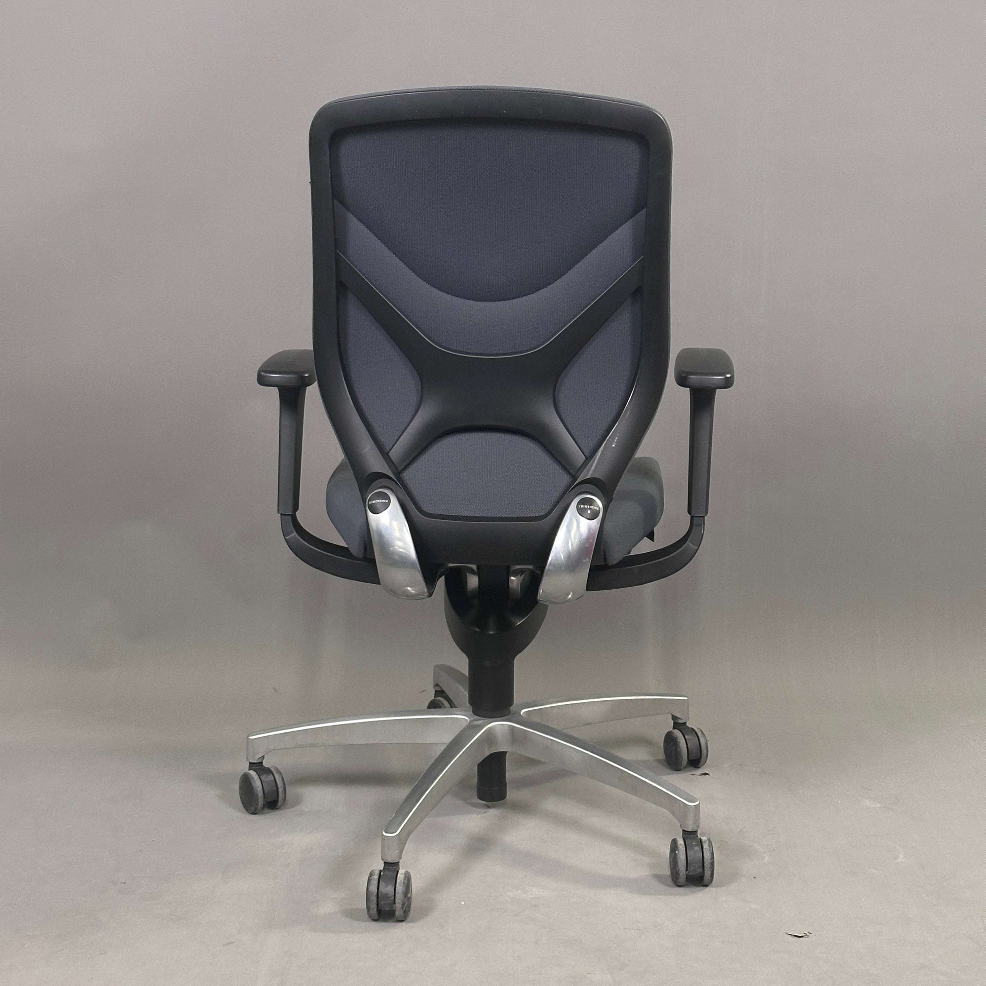 Wilkhahn IN 184/7 ergonomischer Bürostuhl grau mit verchromtem Metallfußkreuz und 3D-Armlehnen