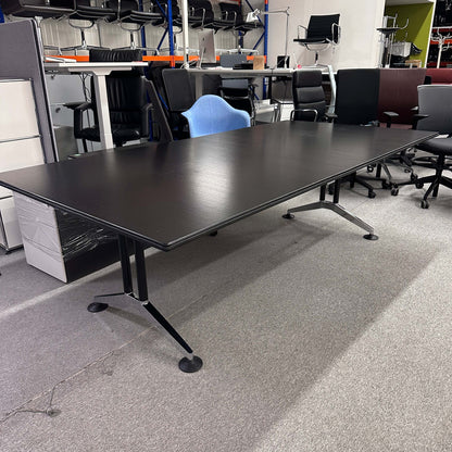 Wilkhahn Konferenztisch Logon schwarz lasiert 240x120 cm modernes Design stabil