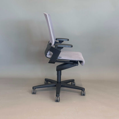 Wilkhahn ON ergonomischer Bürostuhl grau schwarzes Fußkreuz 2D-Armlehnen Sitz- und Rückenlehnenverstellung Mesh-Bezug