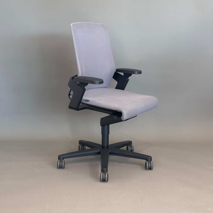 Wilkhahn ON ergonomischer Bürostuhl mit grauem Mesh-Bezug und schwarzem Kunststoff-Fußkreuz