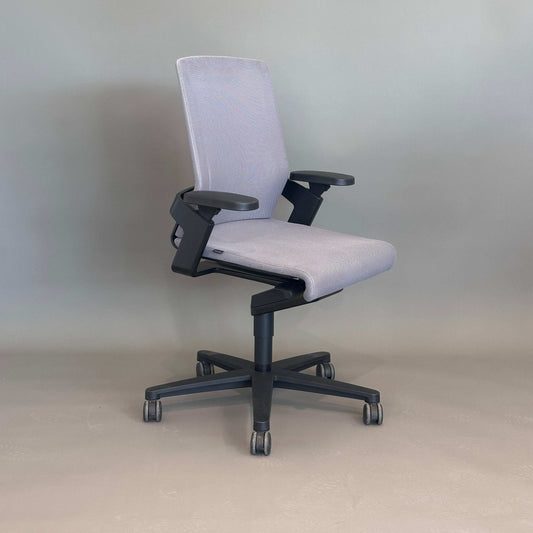 Wilkhahn ON ergonomischer Bürostuhl mit grauem Mesh-Bezug und schwarzem Kunststoff-Fußkreuz