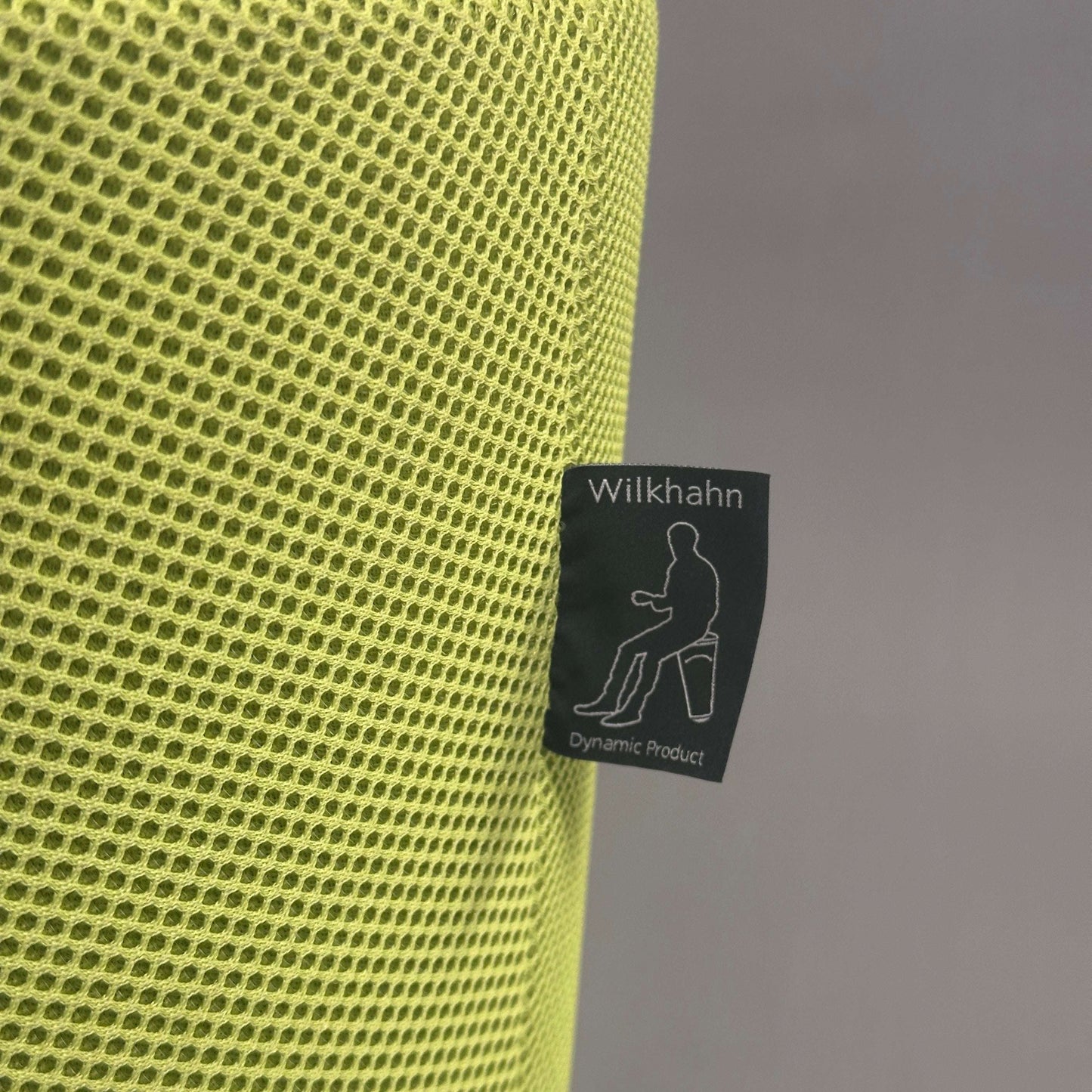 Wilkhahn Stehhilfe Stand Up grün mit abnehmbarem Deckel und Mesh-Oberfläche