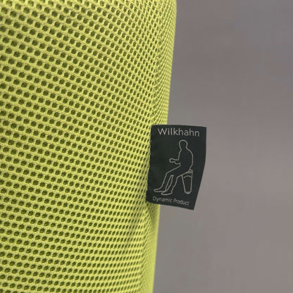 Wilkhahn Stehhilfe Stand Up grün mit abnehmbarem Deckel und Mesh-Oberfläche
