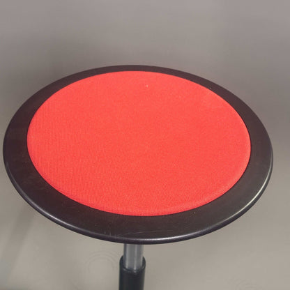 Wilkhahn Stehhilfe Stitz standing aid with red fabric seat and adjustable height