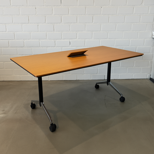 Wilkhahn Time Table Klapptisch Eiche mit Klappe