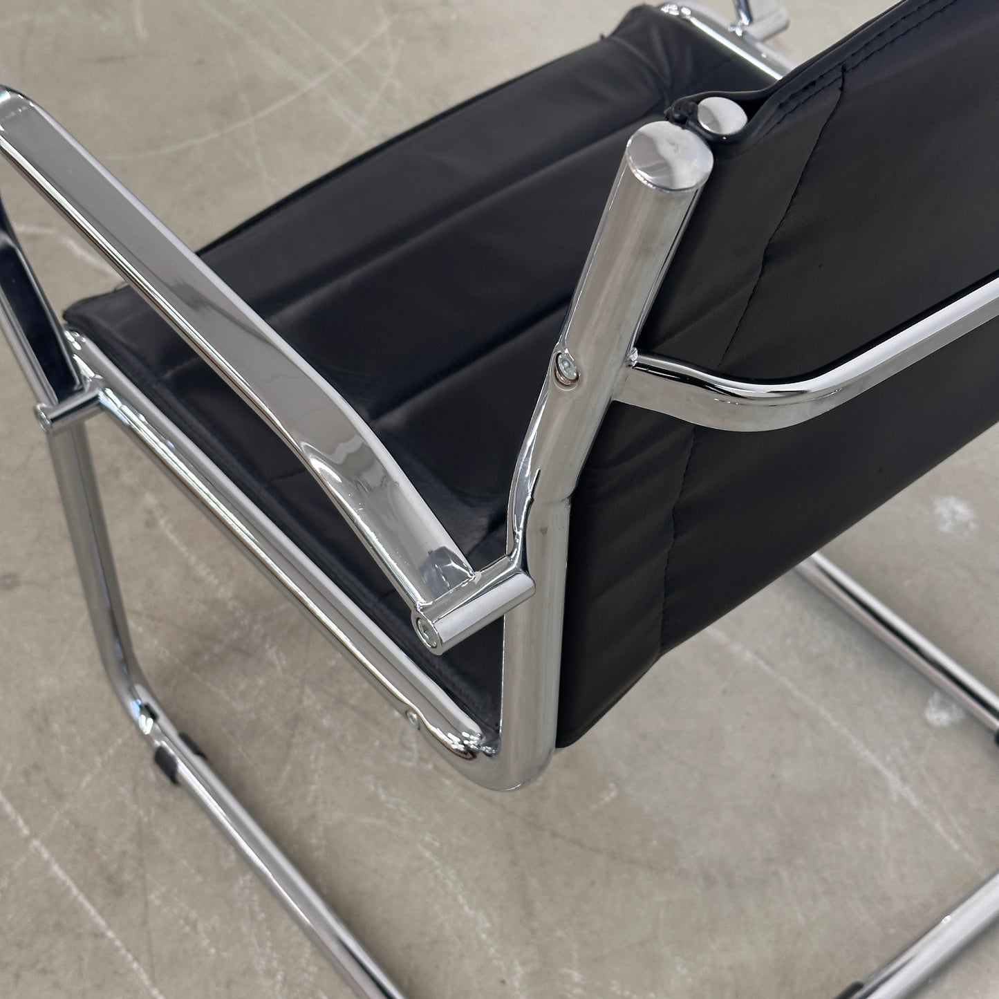 PAKET: 4x Besucherstuhl Leder Chrom [AKTION -50%]