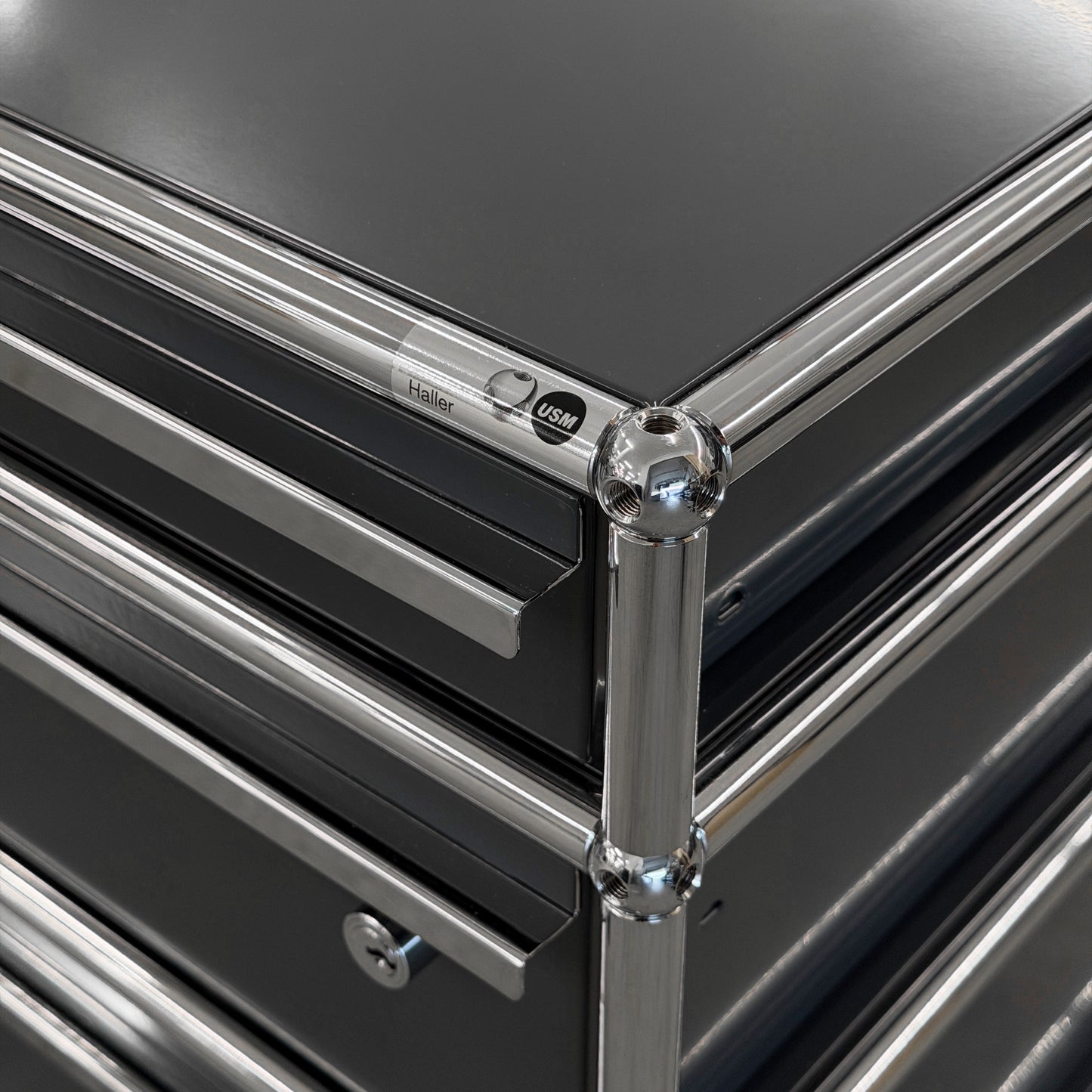 Artikelanlage Rollcontainer grau 3 Schubladen ( oben schmale Schublade )_[kein Wert]