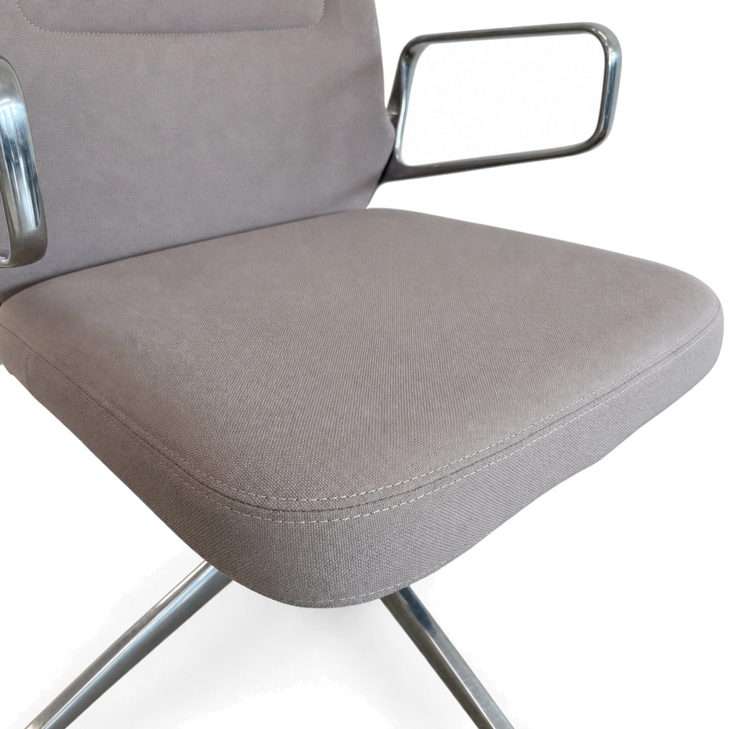 Vitra AC4 beige