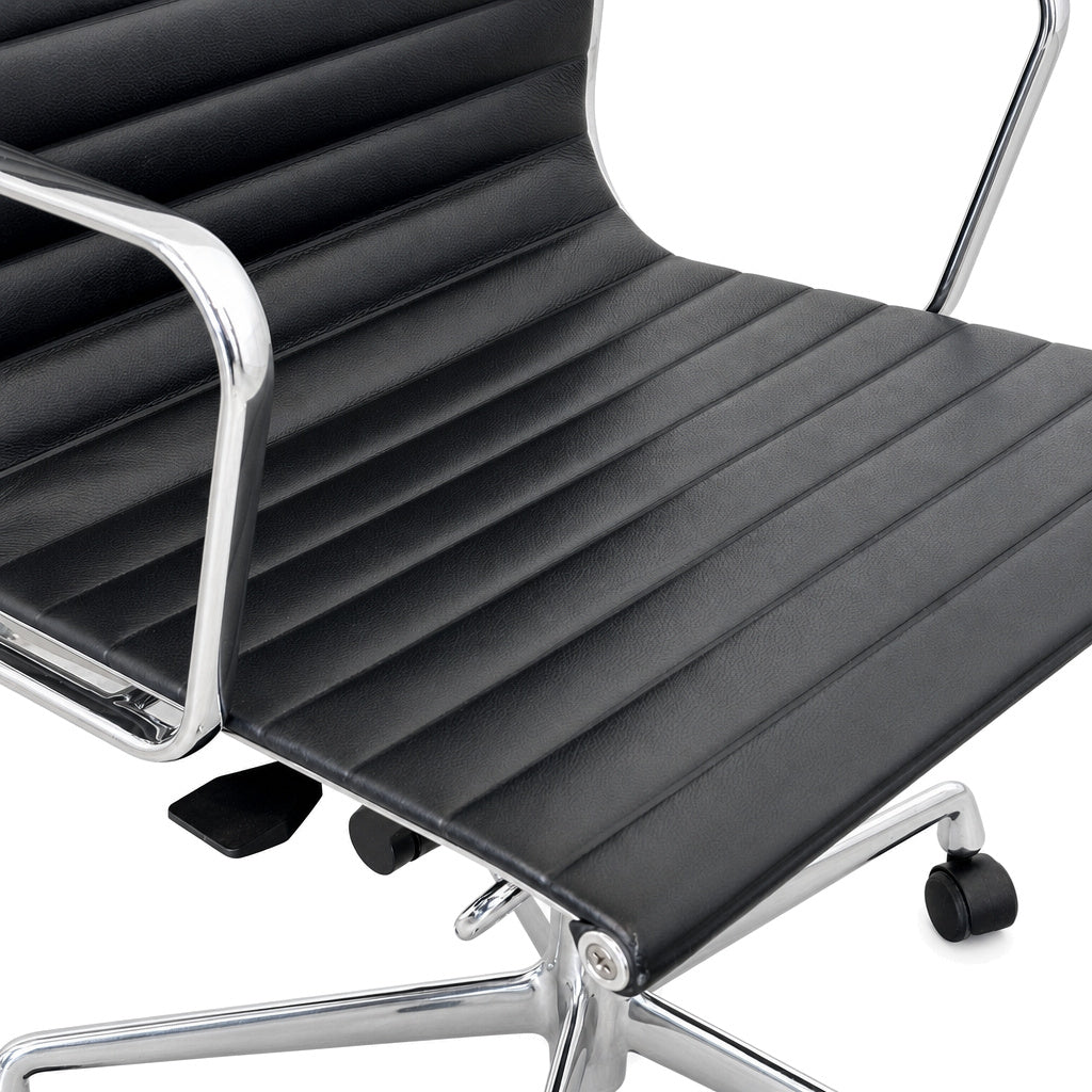 Vitra EA 117 Leder schwarz