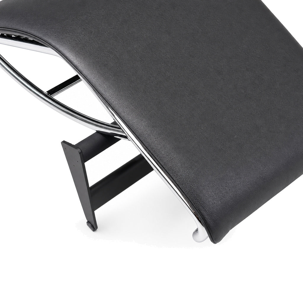 Cassina LC4 Chaiselongue Liege Leder schwarz