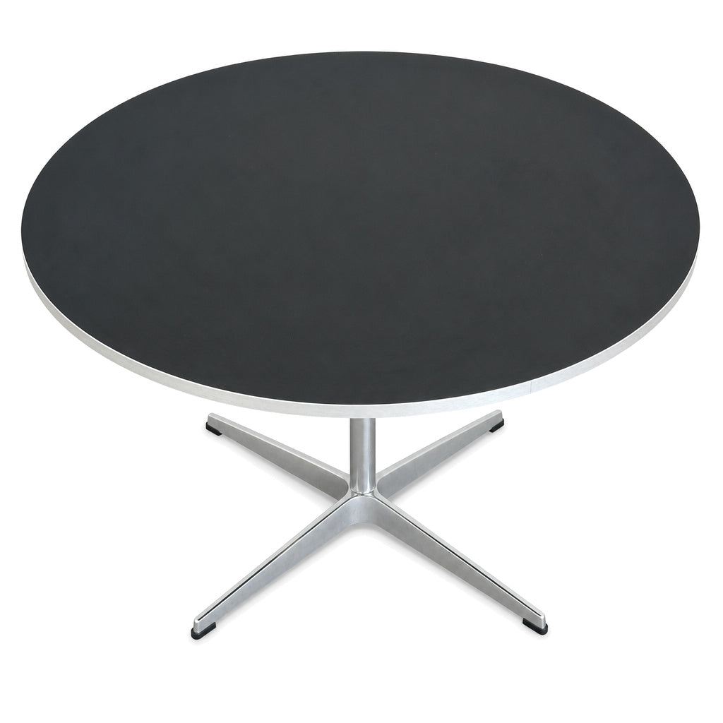 Fritz Hansen Beistellltisch a222 Circular Coffee Table