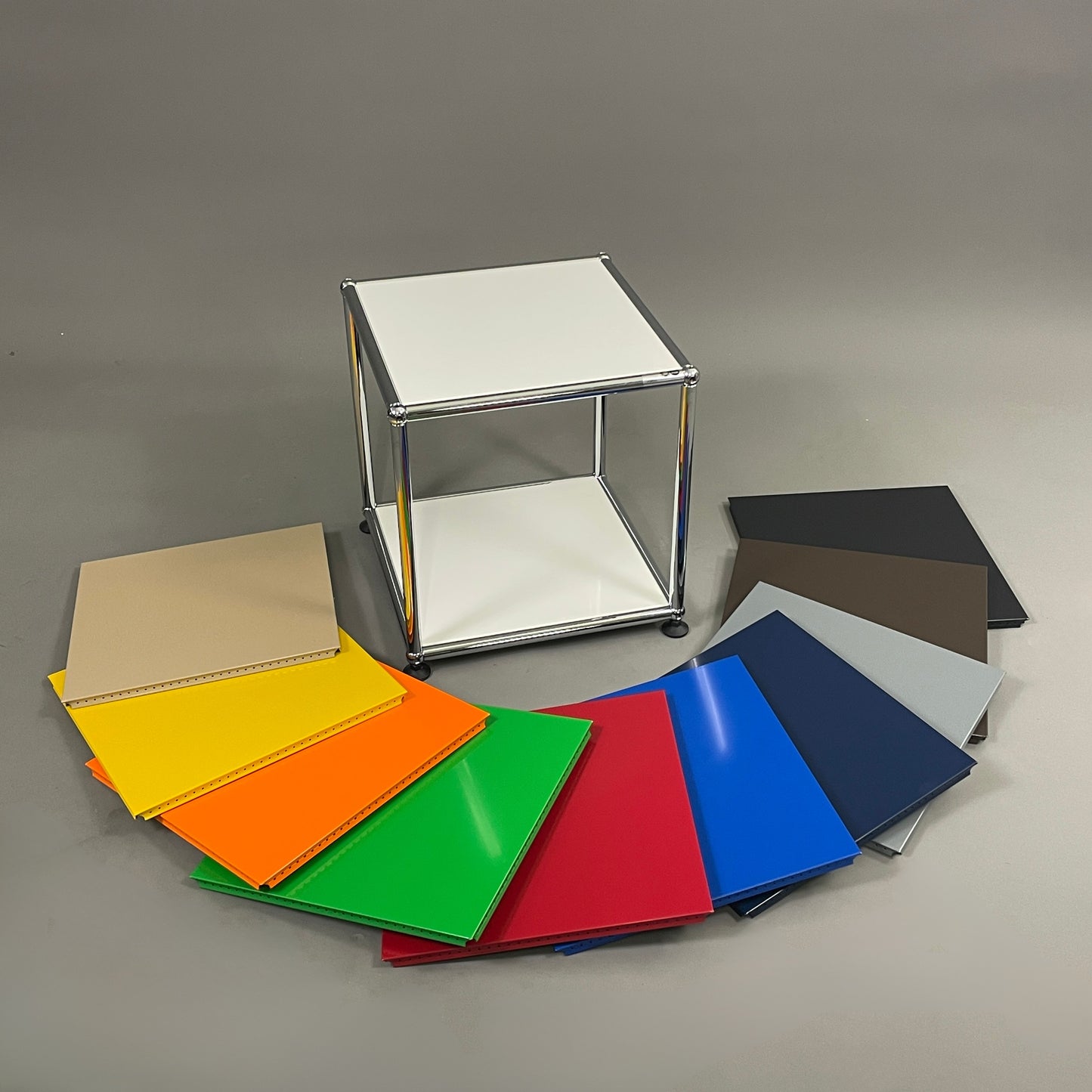 USM Haller Beistelltisch 35x35 cm [versch. Farben]