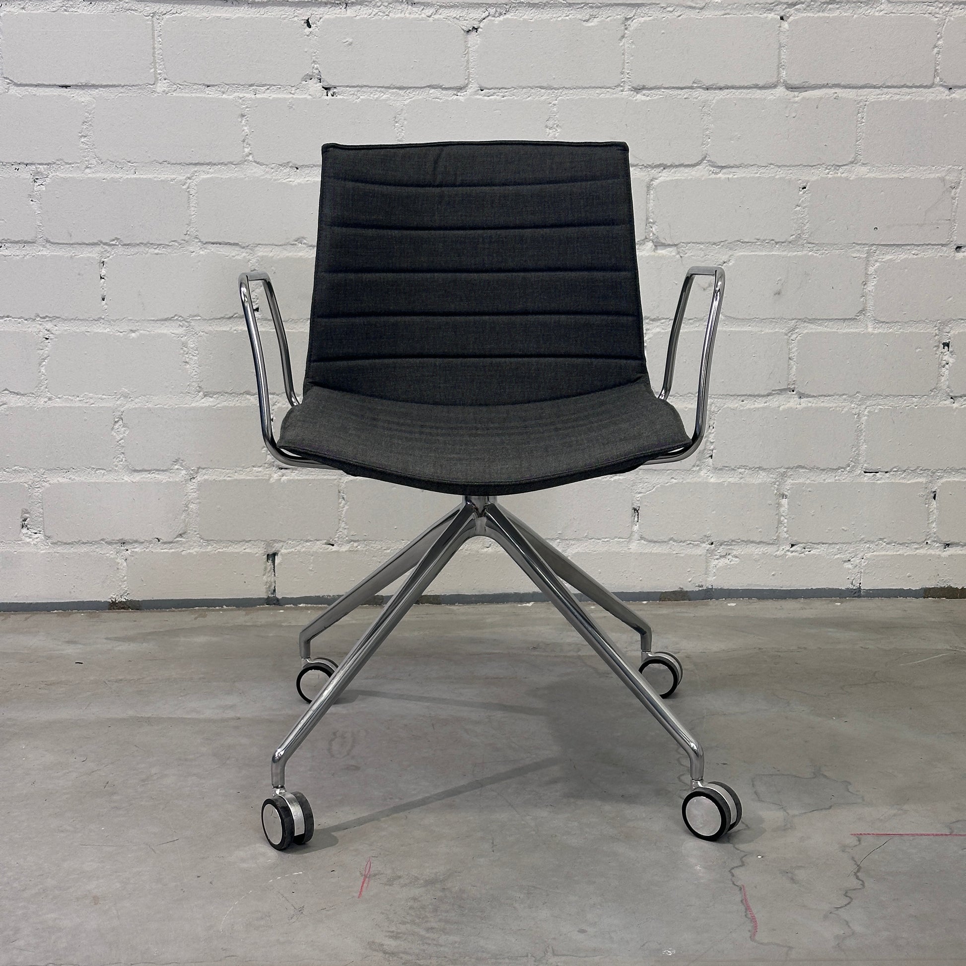 Artikelanlage Catifa Schreibtischstuhl Stoff grau mit Rollen_[kein Wert]