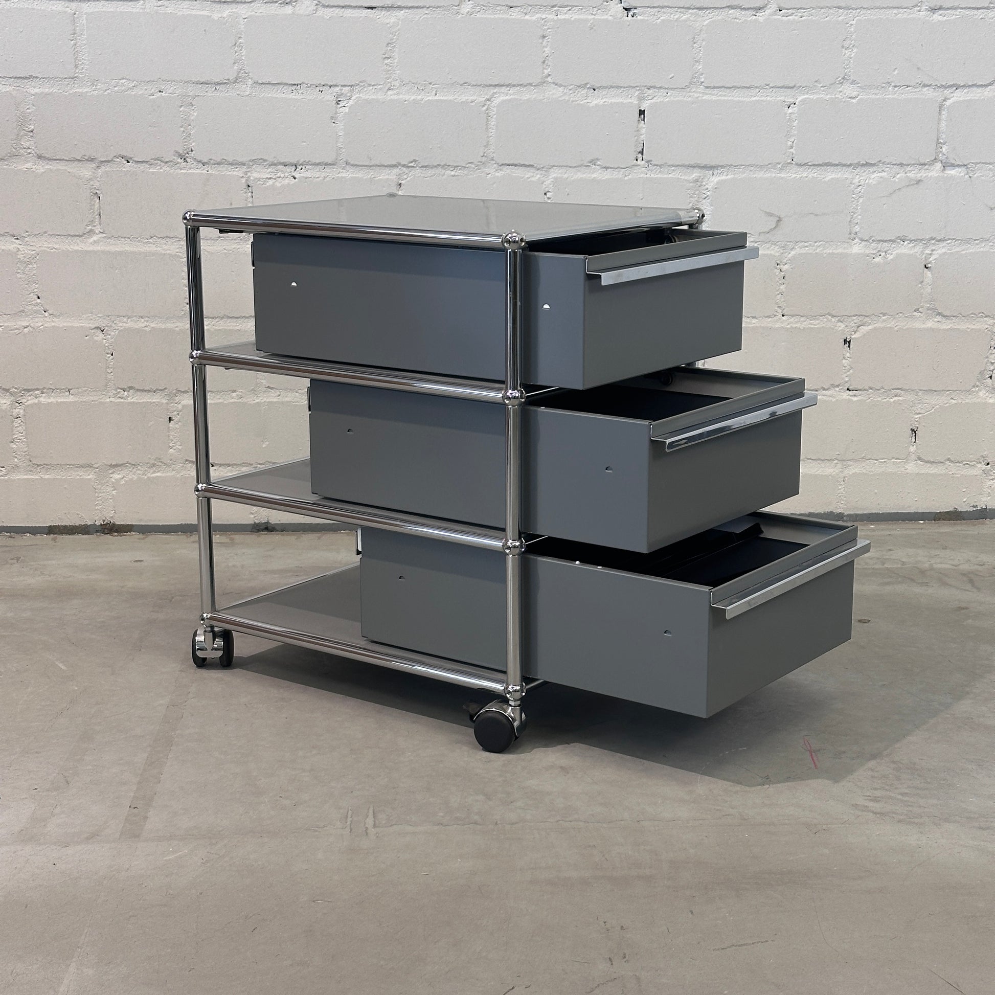 USM Haller Rollcontainer Mittelgrau 3 Auszüge [AKTION -50€ ➜ GWG<800€]