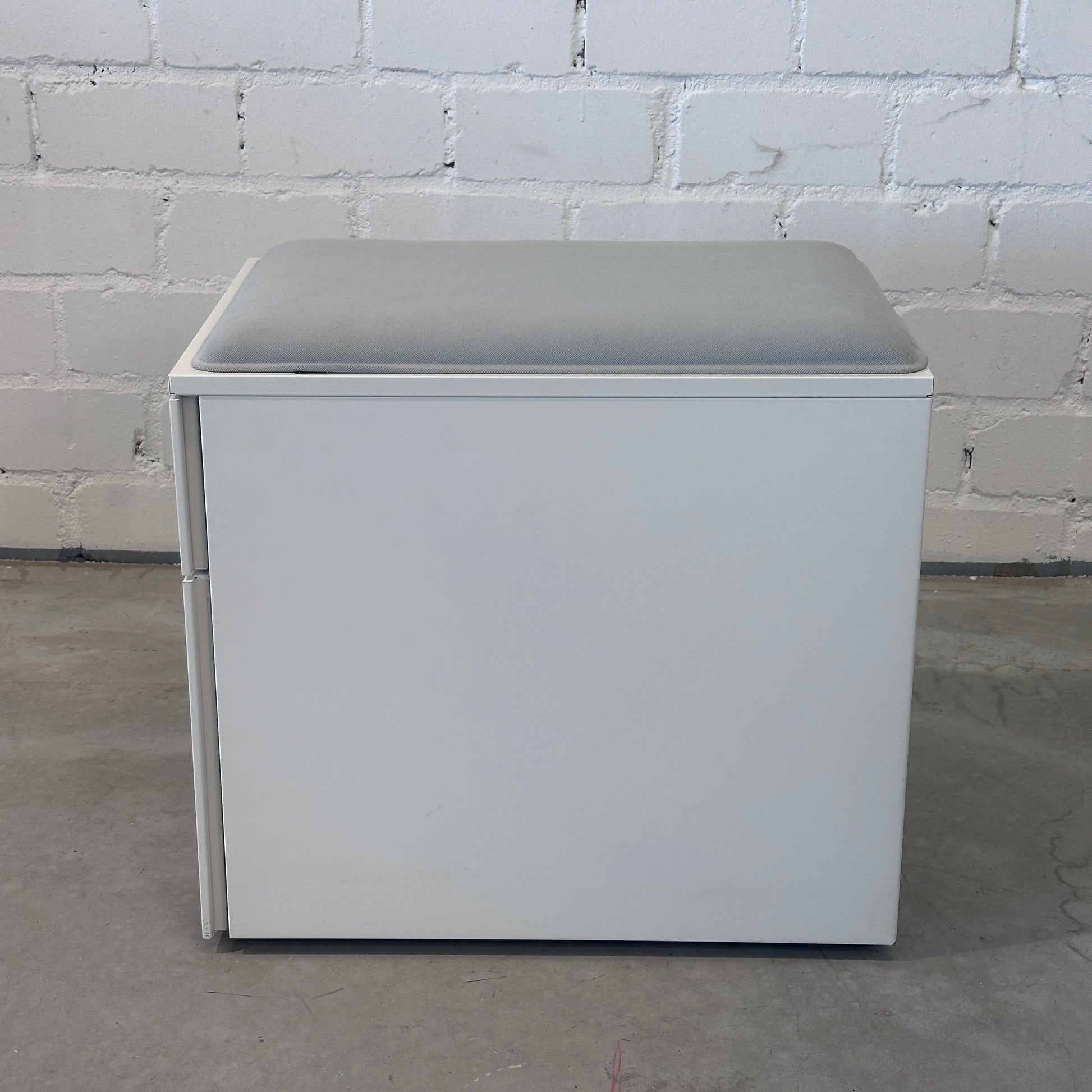 PAKET: 8 x Steelcase Rollcontainer mit Sitzpolster [AKTION -75%]