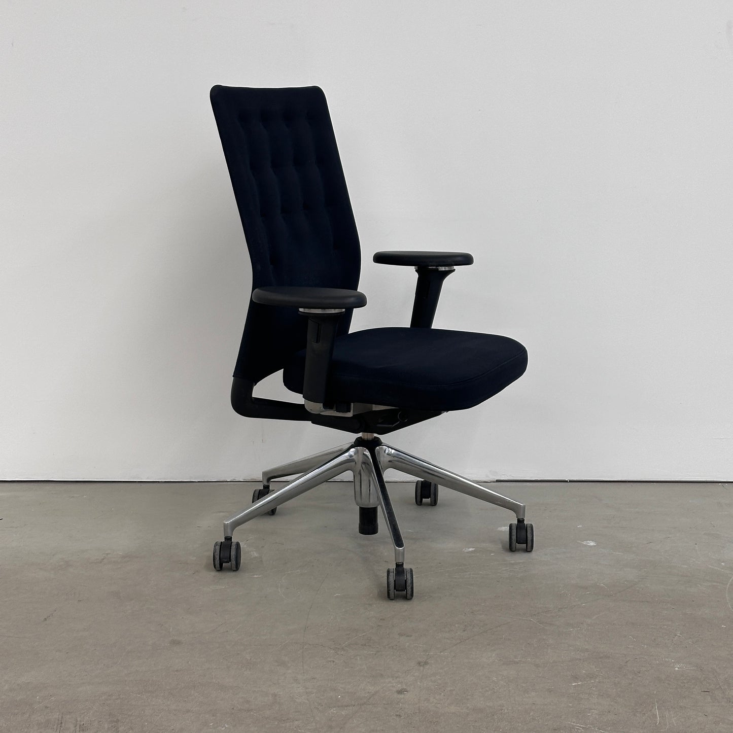 Vitra ID Trim schwarz [AKTION -100€]