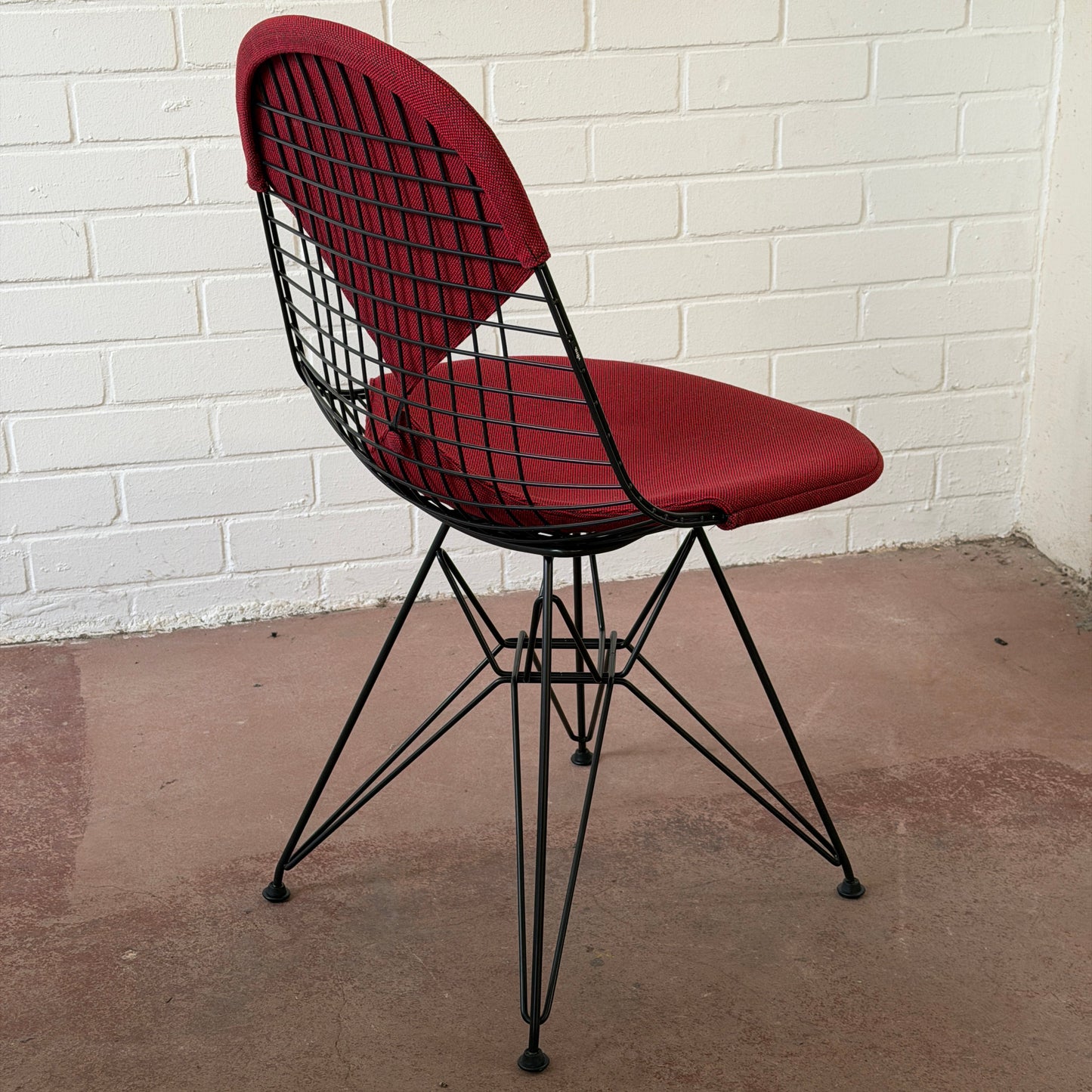 Vitra Wire Chair DKR-2 rot/moorbraun