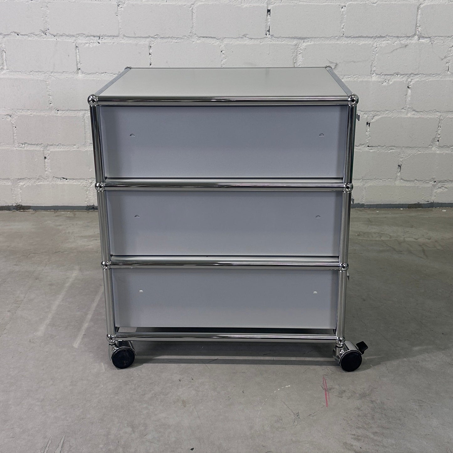 USM Haller Rollcontainer Mattsilber 3 Auszüge